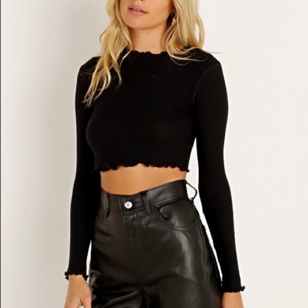 Joah Brown Scalloped Crew Neck Long Sleeve Top Black sz S/M